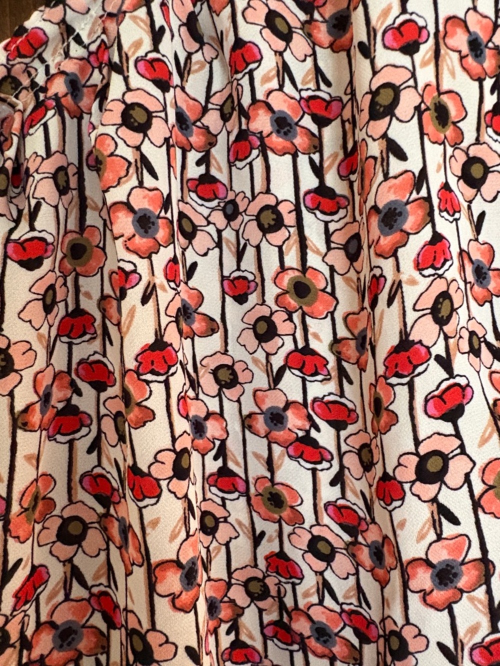 LC Lauren Conrad Floral Top in Pink, Red and Coral - Picture 4 of 4
